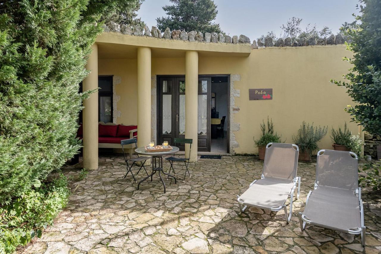 Antheia Houses Vámos Extérieur photo